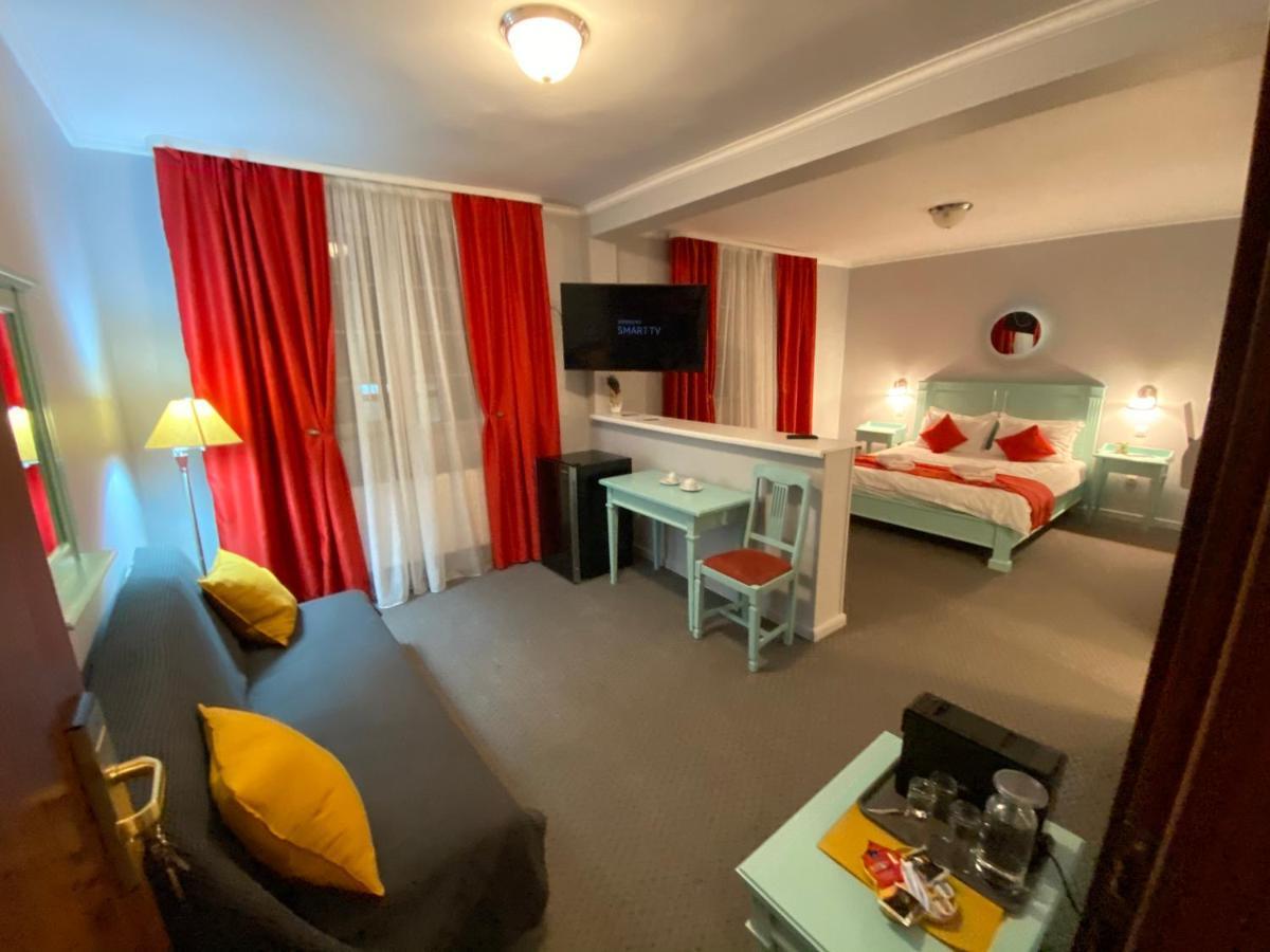 Vila De Argint Aleea Pelesului Nr 2 Sinaia Exteriér fotografie
