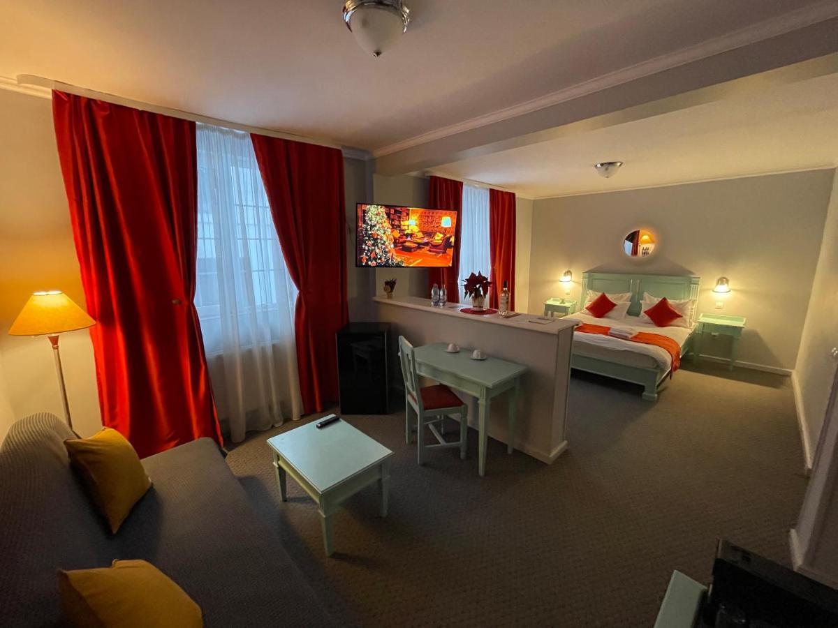 Vila De Argint Aleea Pelesului Nr 2 Sinaia Exteriér fotografie